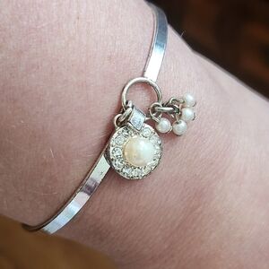 Perl Charm Silver Tone Bracelet